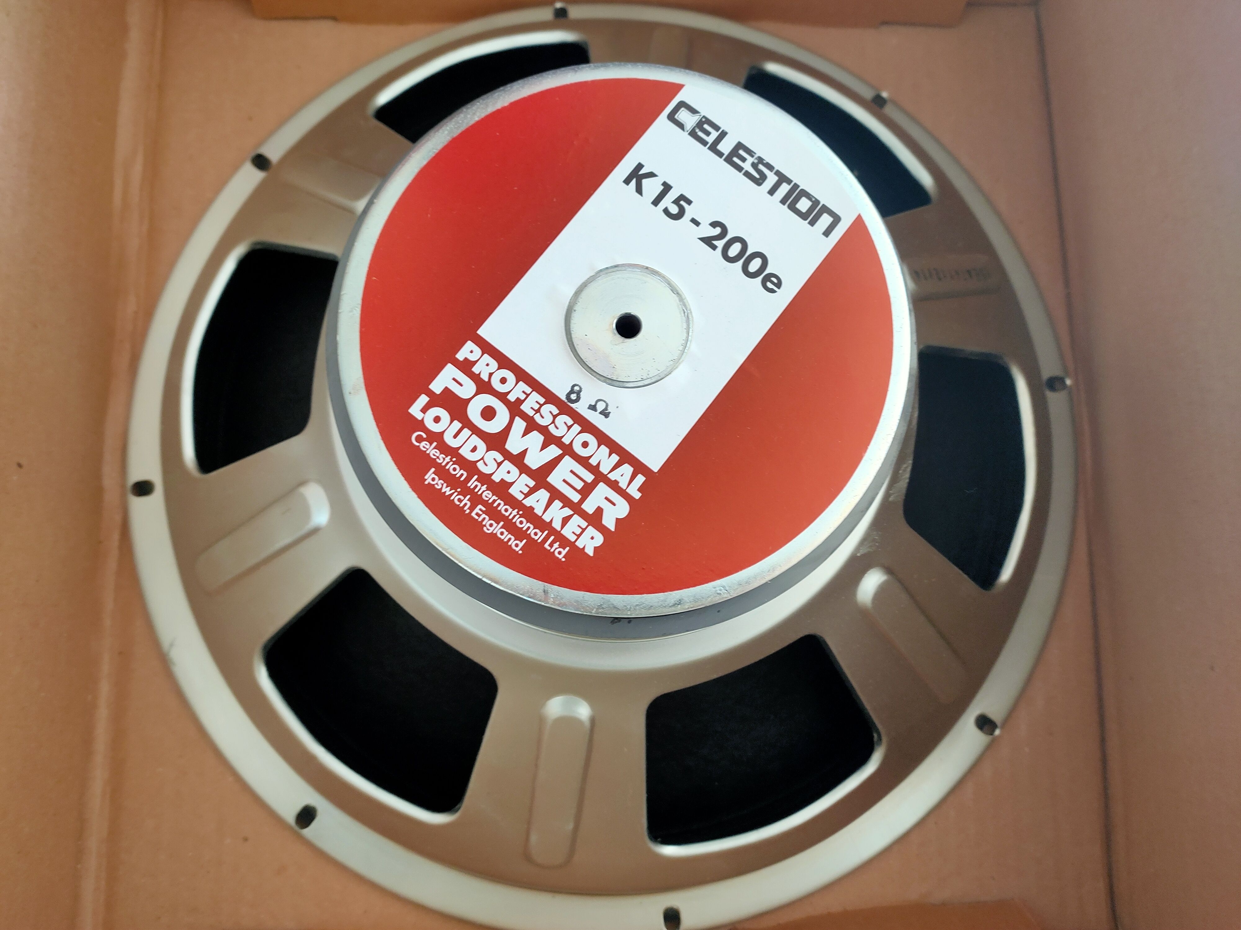 Woofer marca Celestion ed elettronic