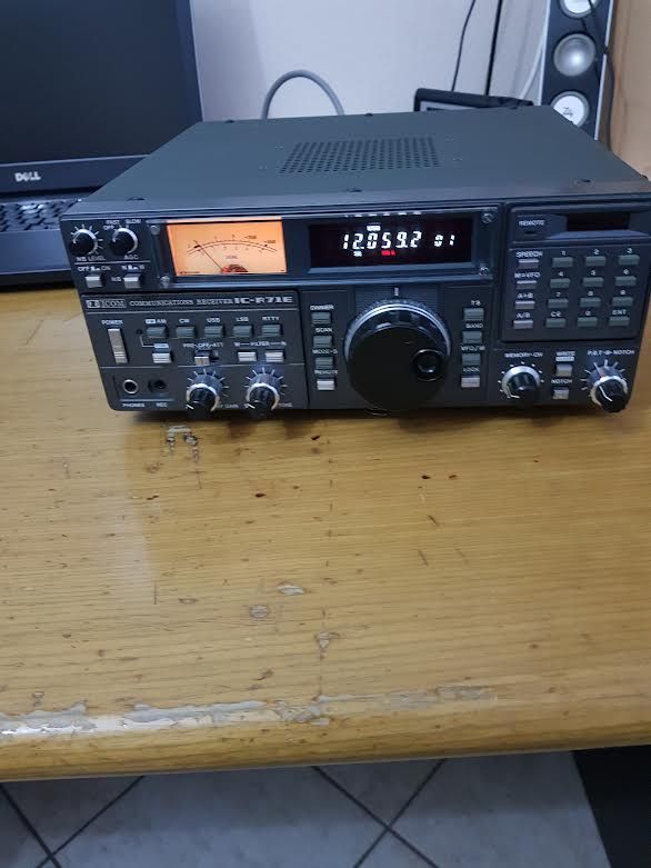 Icom ic_r71E